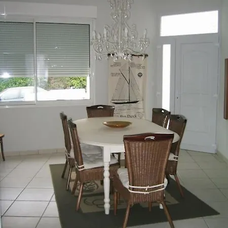 Holiday home Grande Maison 40m De La De Pontaillac *